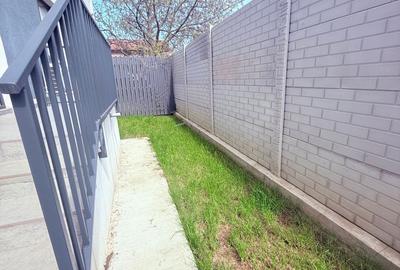 Apartament 2 camere, de inchiriat, Prel. Ghencea ,  curte proprie - 12