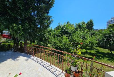 Casa eleganta cu tavane inalte si gradina superba - 15