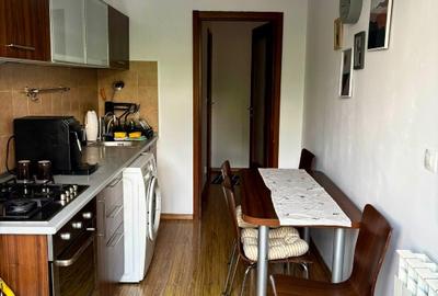 Proprietar închiriez apartament 3 camere –  Fântâna Florilor –> Bd.Al. Obregia - 12