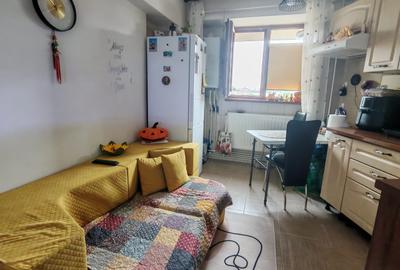 Garsonieră decomandată în Micro 18