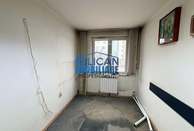 Apartament cu 3 camere semidecomandat în Ultracentral