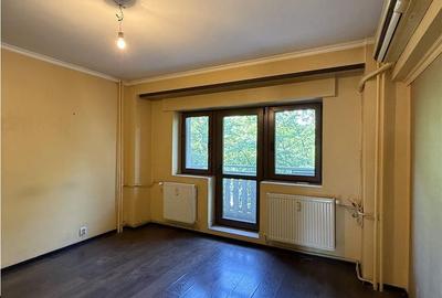 Apartament cu 4 camere decomandat în Unirii