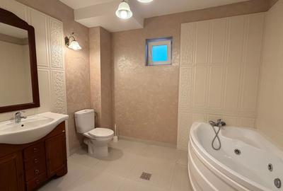 Casă de închiriat în Sărărie – 360 mp, 7 camere și 2 locuri de parcare - 7