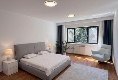 Apartament cu 4 camere semidecomandat, mobilat în Kiseleff