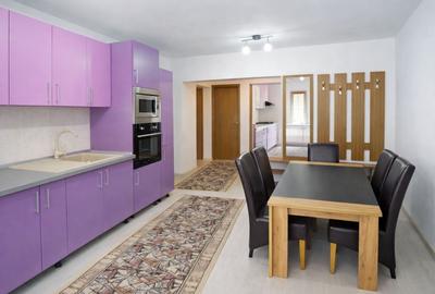 Apartament cu 3 camere în Județean