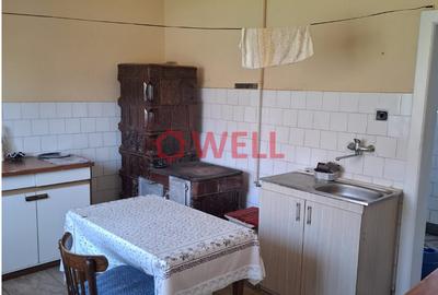 CASĂ FAMILIALĂ DE VÂNZARE, SITUATĂ ÎN GHINDARI - 3