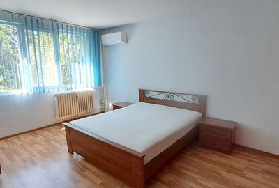 Garsonieră decomandată, mobilată în Drumul Taberei