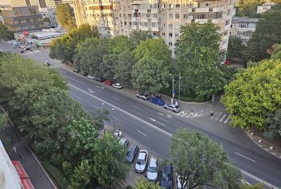 Tineretului Vacaresti- bloc reabilitat- doua grupri sanitare - 9