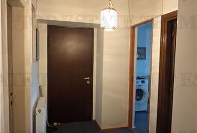 Apartament de 3 camere ultracentral, 2 intrari, lift cu acces privat, pod pentru - 6