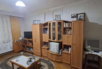 Apartament cu 2 camere decomandat, mobilat în Ultracentral