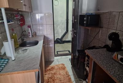 De Vanzare garsoniera 26 mp Burdujeni-stradaJean Bart etaj 2 - 3