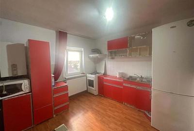 Apartament cu 2 camere semidecomandat, mobilat în Girocului