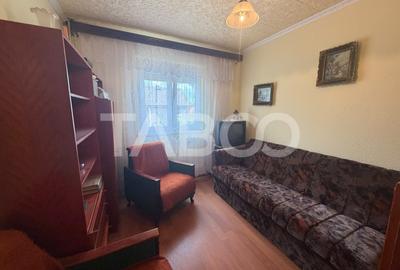 Apartament 2 camere semidecomandat 40 mp utili + balcon 5 mp etaj 2 - 5
