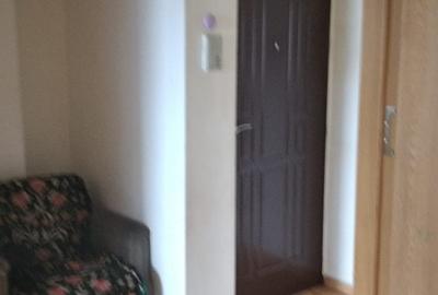 Apartament 3 camere - Km.4 - Billa - 80.000 euro (Cod E5) - 4