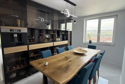 Penthouse - 123 mp utili - 5 camere - 3 bai - 3 parcari - zona Subcetate! - 3