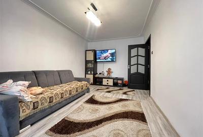 Apartament cu 3 camere decomandat în Metalurgie