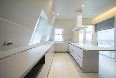 Penthouse for Rent, 5 Rooms, 230 sqm | Terrace 47 sqm | Parking - 3
