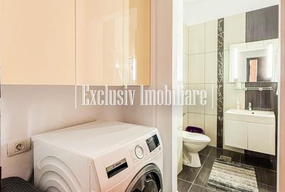 Vedere Frontala la Mare si Plaja la Picioare - Apartament cu Parcare Privata - 26