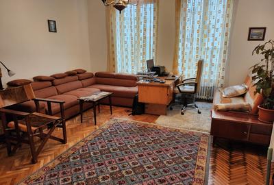 Casa mare si curte in centrul Craiovei - 2