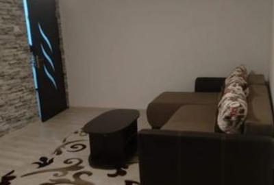 Apartament cu 2 camere decomandat, mobilat în C5