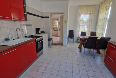 INCHIRIERE Casa individuala D + P + E + M cu 8 Camere 5 Bai 750 mp Teren CETATE - 1