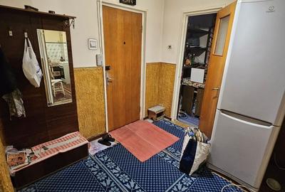 Apartament cu 3 camere semidecomandat în Lujerului