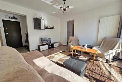 Apartament doua camere si boxa de vanzare in Top City Tractorul - 29