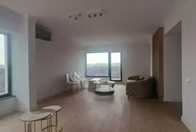 Penthouse cu 4 camere decomandat, mobilat în Timpuri Noi