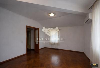 Casa  Individuala | Herastrau  | Curte proprie | 3 Locuri de parcare - 6
