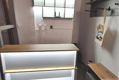 Spațiu Comercial Stradal | Vitrină de Sticlă | Zonă cu Vad | Piața Romană - 6