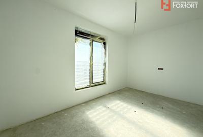 Duplex 4 camere situat la drum asfaltat, in Sacalaz - 25