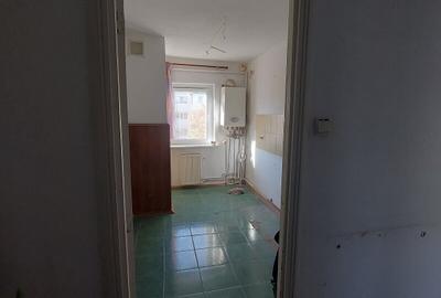 Apartament cu trei camere Pitesti-Arges - 2