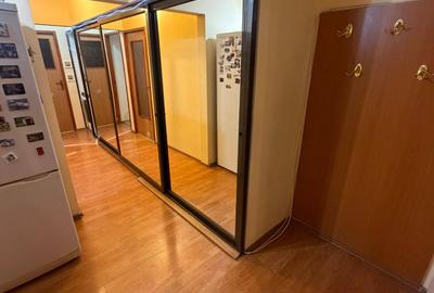 Apartament 3 camere DECOMANDAT – 9 Mai / Domnișori - 14