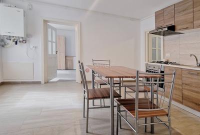 Apartament cu 2 camere decomandat, mobilat în Central