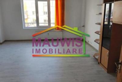 Apartament cu 3 camere în Muncii