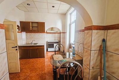 Un superb apartament 3 camere zona centrala - 11