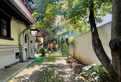 Apartament cu 3 camere decomandat în Capitale