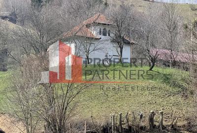 Casă individuală cu 3 camere în Bran