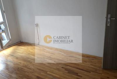 3 Camere-64MP | Reabilitat | 1975 | Creditabil | M Romancierilor 9 min - 4