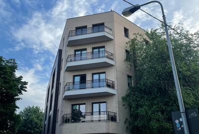 Magheru-Icoanei Birouri suprafata 477 mp-pret 7632 euro - 1