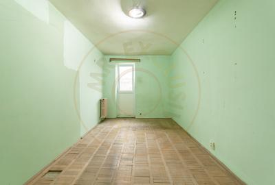 Apartament 3 camere, etaj 3/4, Razboieni - 11