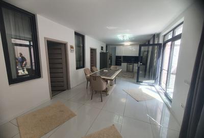 Casa de vanzare cu 4 camere, zona TOMIS II - 11