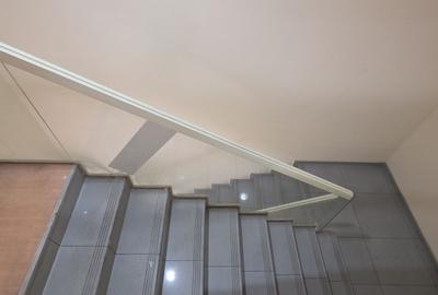 Universitate, spatiu comecial cu vad intens - 3