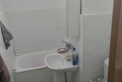 Vând apartament  semidecomandat - 4