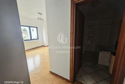 Birouri Domenii /Ion Mihalache - Arcul de Tiumf Parcare - 1