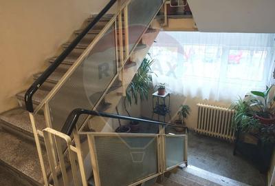 Apartament  3 camere metrou 1 Decembrie 1918 - strada Mizil - 9