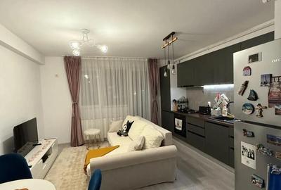 Apartament cu 2 camere semidecomandat, mobilat în Central
