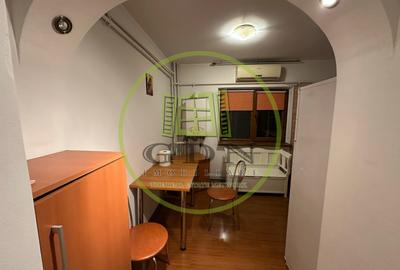 Garsoniera 40 mp, semidecomandata, Cartier Brazda lui Novac, Zona Marie Louise - 4