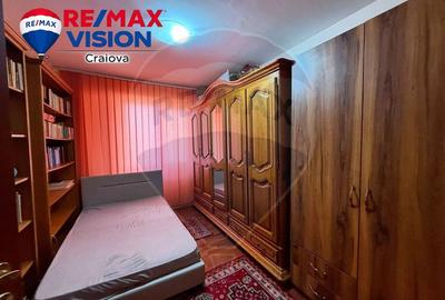 Apartament cu 4 camere de închiriat în zona 1 Mai - 7