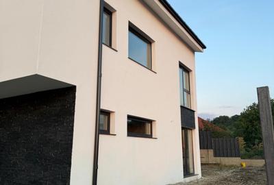 Duplex modern în Dezmir, zonă liniștită, stația de bus și magazin în zona - 2